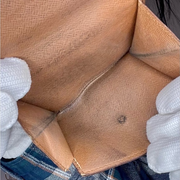 Louis Vuitton Elise Monogram Wallet - Picture 4 of 15